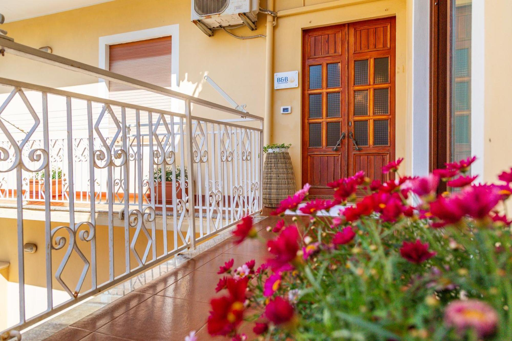 B&B Calamoresca Àrbatax Buitenkant foto