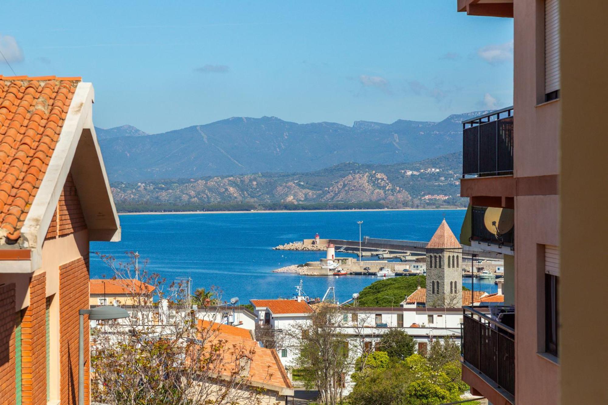 B&B Calamoresca Àrbatax Buitenkant foto