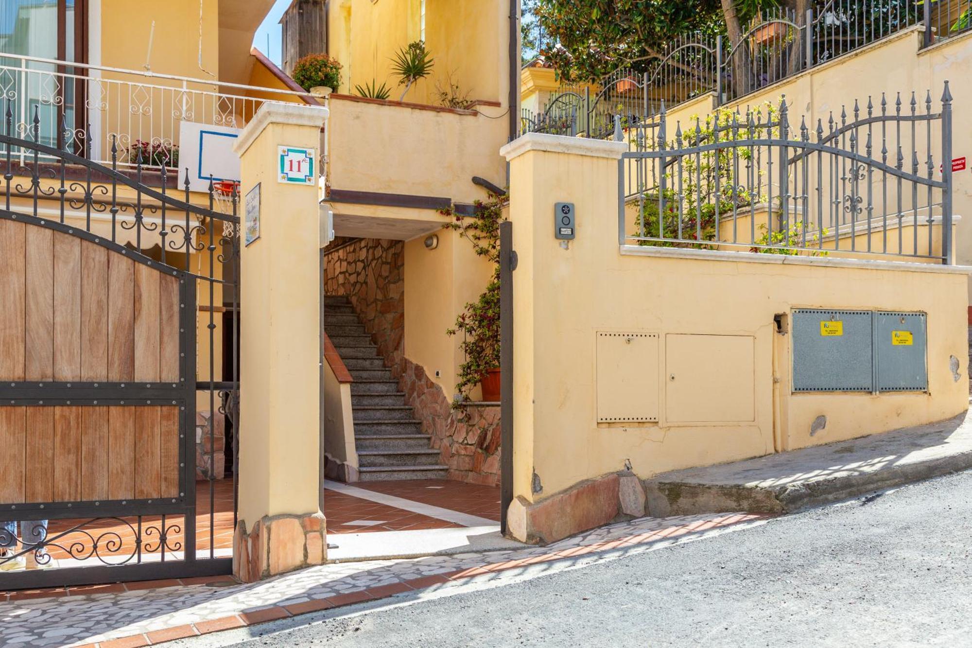 B&B Calamoresca Àrbatax Buitenkant foto