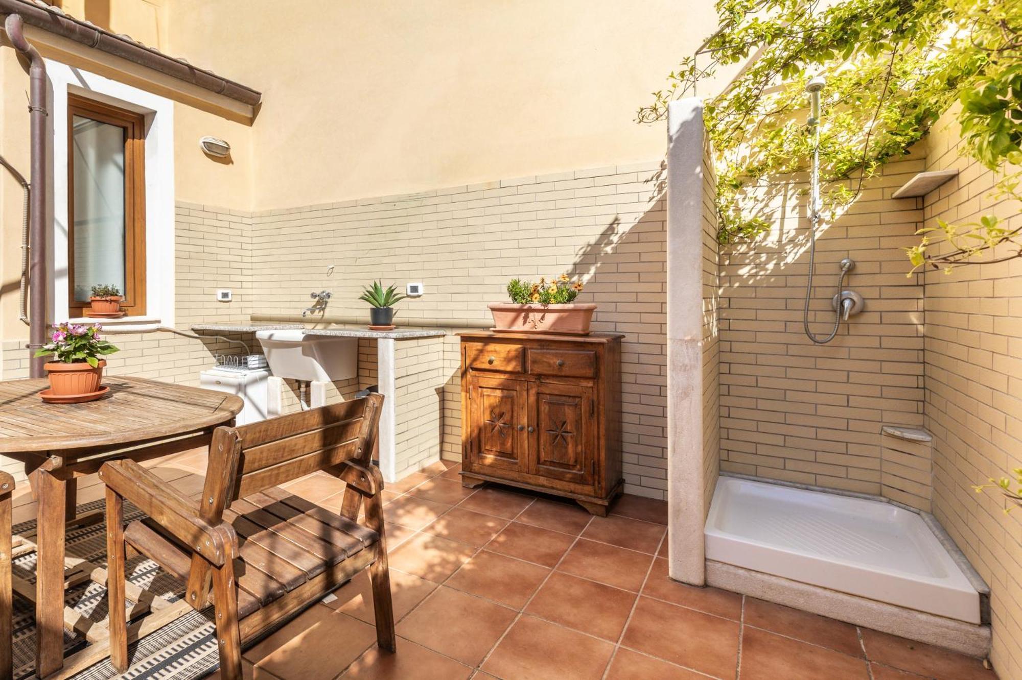 B&B Calamoresca Àrbatax Buitenkant foto